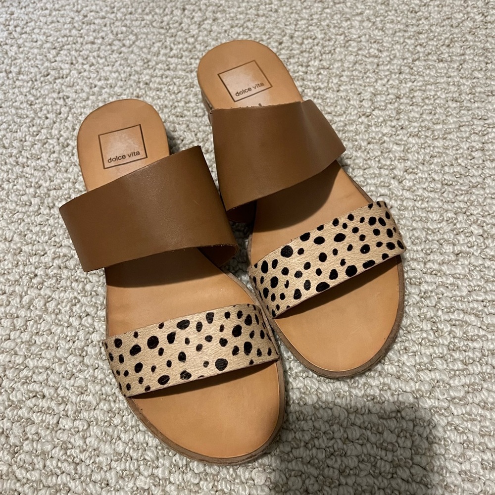 Dolce vita leopard sandals
